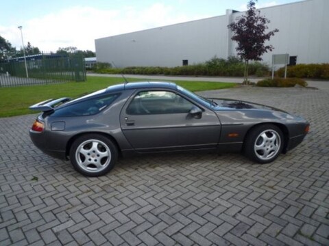 Porsche 928 S4