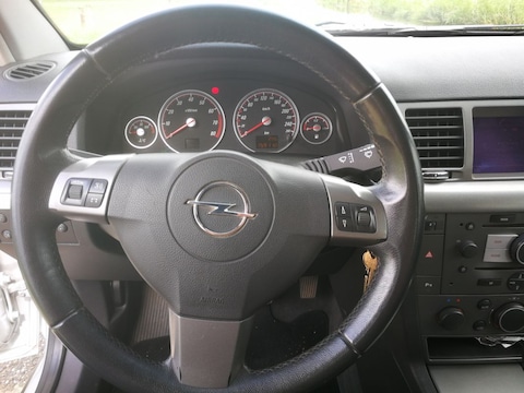 Opel Vectra GTS 2.8-V6 Turbo Sport