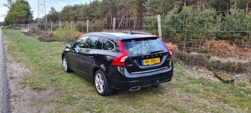 Volvo V60 D6 AWD Twin Engine Summum (2015)