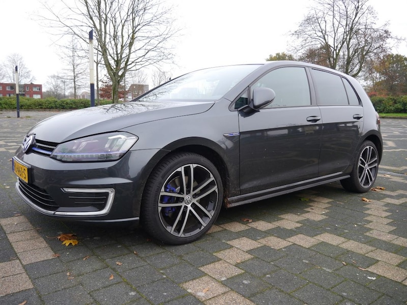 Volkswagen Golf 1.4 TSI GTE (2015)