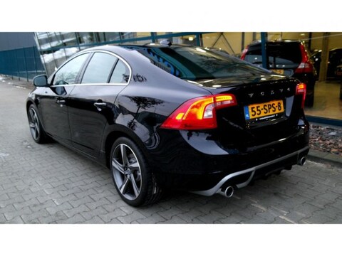 Volvo S60 DRIVe R-Design