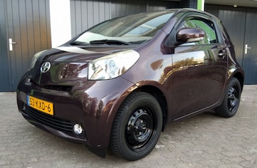 Toyota iQ 1.0 VVT-i Aspiration (2010)
