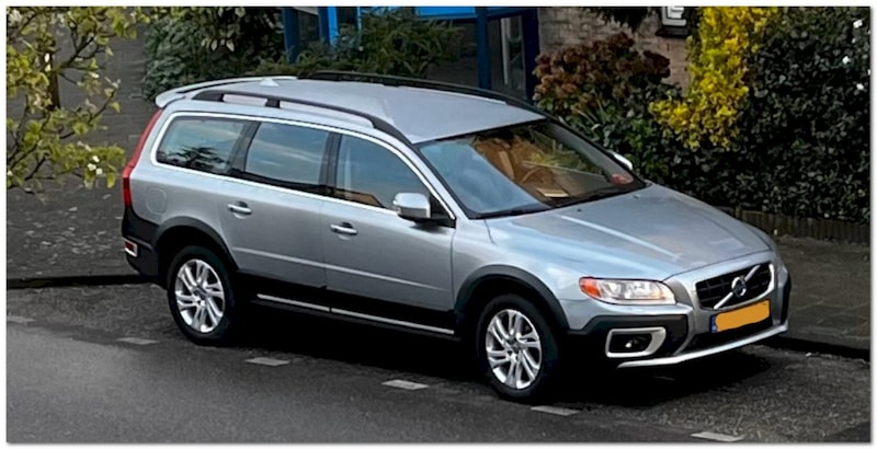 Volvo XC70 D5 AWD Summum (2013)