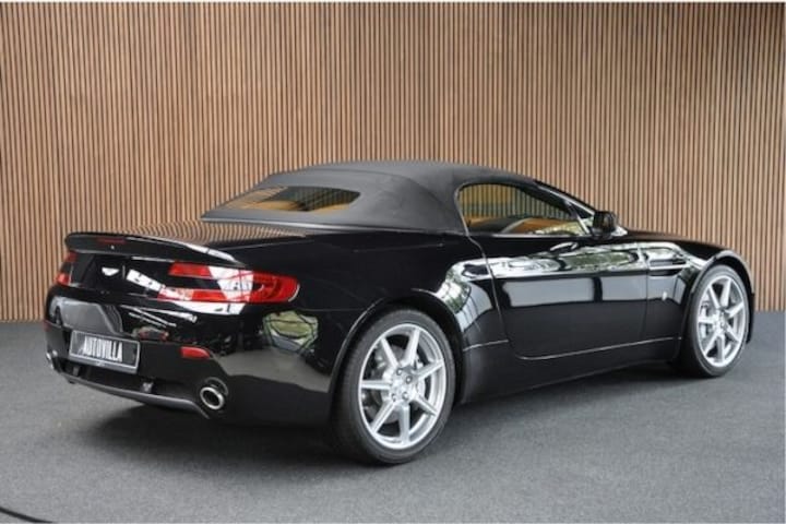 Aston Martin Vantage Roadster