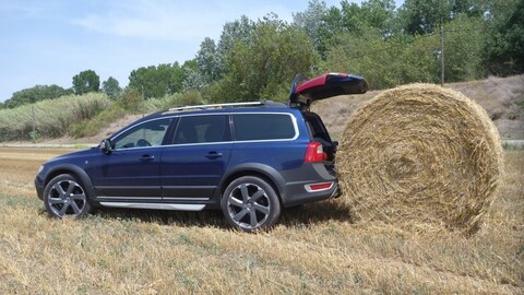 Volvo XC70 D5 AWD Ocean Race (2012)