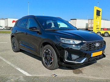 Ford Kuga 2.5 PHEV ST-Line X (2024)