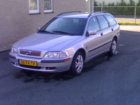 Volvo V40 1.8i Europa (2000)