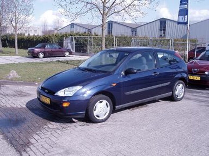 Ford Focus 1.6i 16V Trend