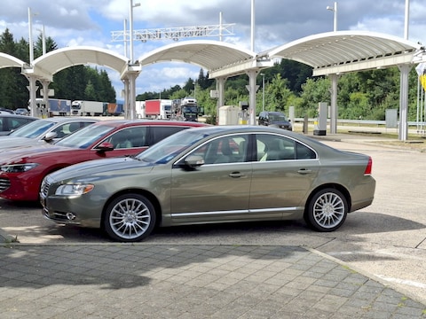 Volvo S80 3.2 AWD Summum