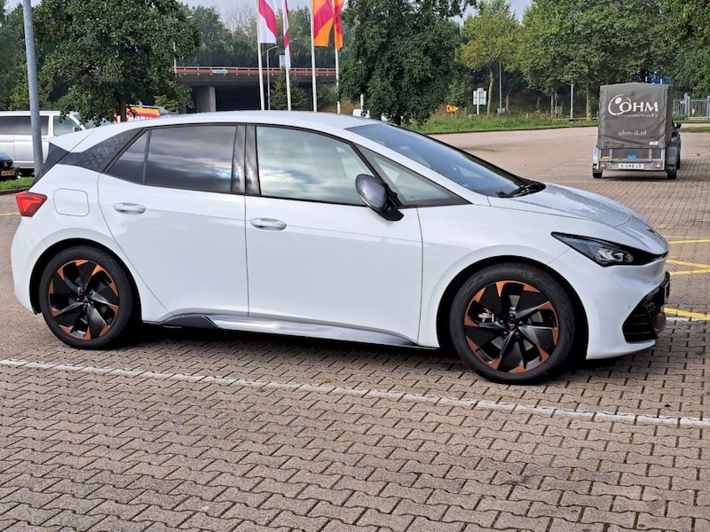 Cupra Born 58kWh 150kW Performance (2022)