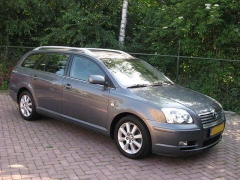Toyota Avensis Wagon 2.0 D-4D Executive (2004)