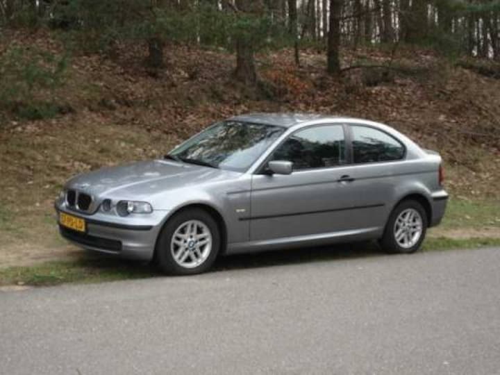 BMW 318td Compact Black & Silverline