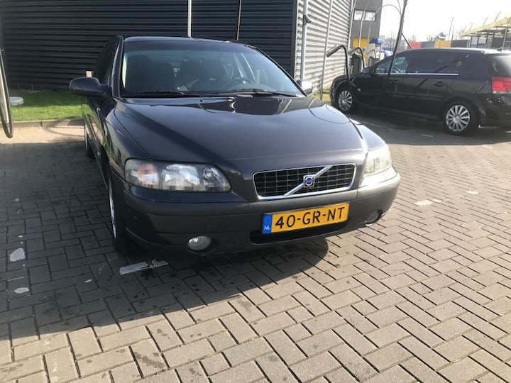 Volvo S60 2.4 140pk (2001)