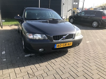 Volvo S60 2.4 140pk (2001)