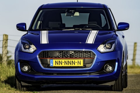 Suzuki Swift 1.2 Smart Hybrid Stijl