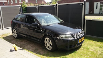 Audi A3 1.6 Attraction (2004)