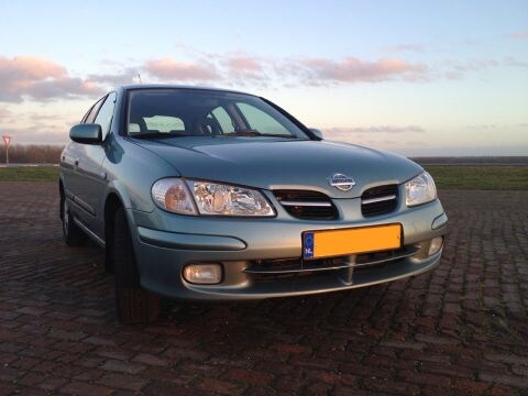 Nissan Almera 1.8 Elegance (2001)