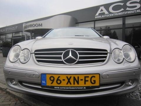 Mercedes-Benz CLK 270 CDI Avantgarde (2004)