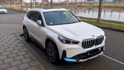 BMW iX1 xDrive30