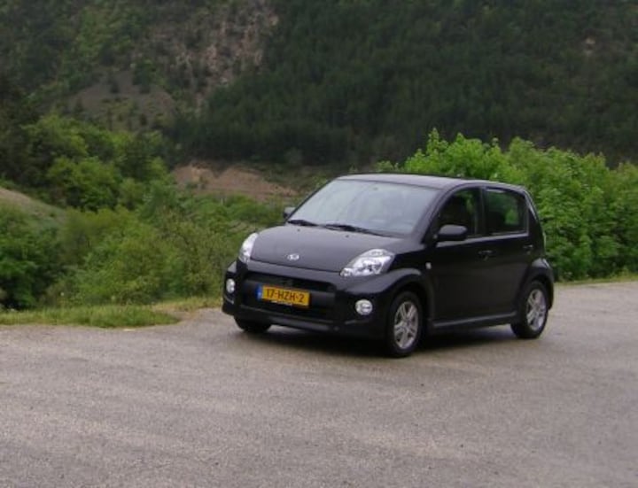 Daihatsu Sirion 2 1.3 16V DVVT Sport
