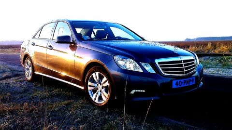 Mercedes-Benz E 200 CDI BlueEFFICIENCY Avantgarde (2010)