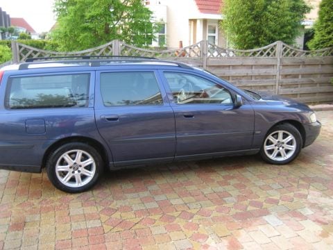Volvo V70 2.4 D5 (2002)