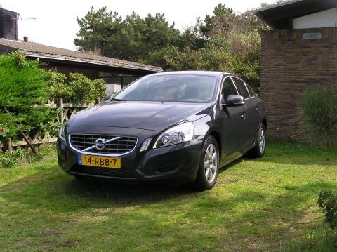 Volvo S60 T3 Kinetic (2011)
