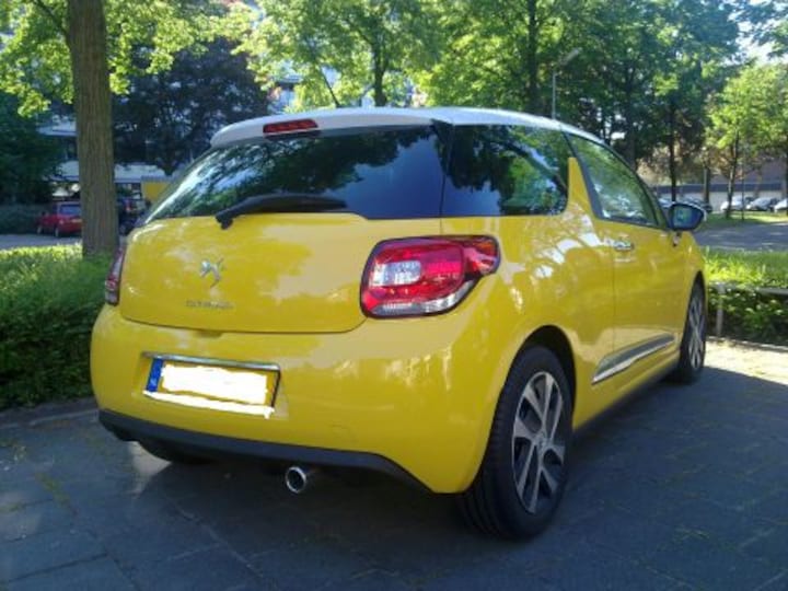 Citroën DS3 e-HDi 90 So Chic (2011)