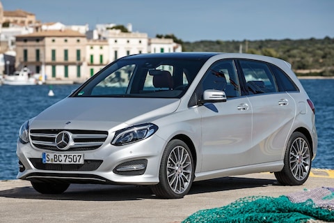 Mercedes-Benz B 180