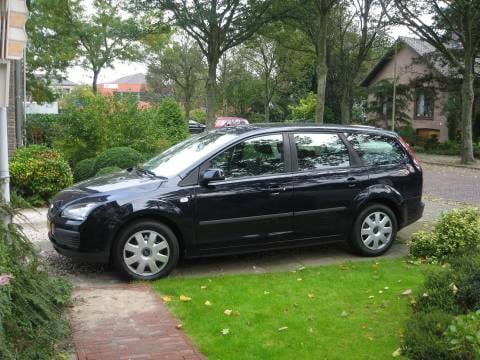 Ford Focus Wagon 1.4 16V Trend (2006)