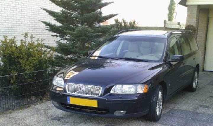 Volvo V70 2.4 170pk Momentum (2004)