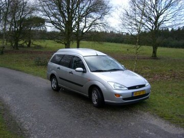 Ford Focus Wagon 1.8 TDdi 90pk Ambiente (2001)