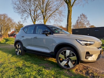 Volvo XC40 Recharge Extended Range Plus (2023)