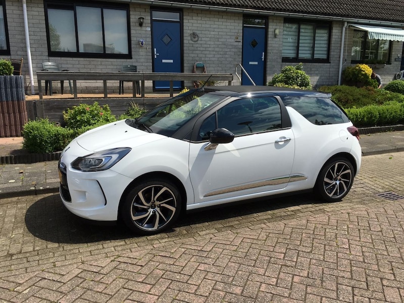 DS DS3 PureTech 110 So Chic (2015)
