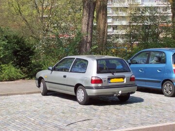 Nissan Sunny 1.4 LX (1992)