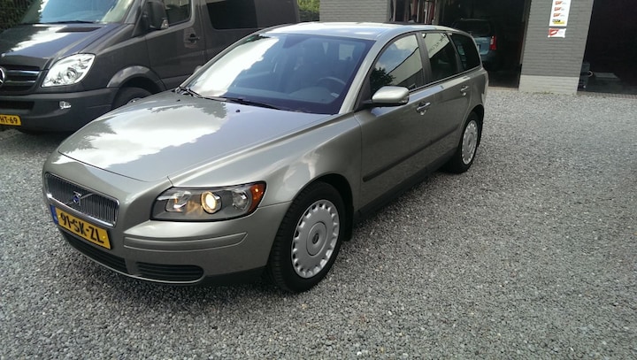 Volvo V50 2.4i (2006)