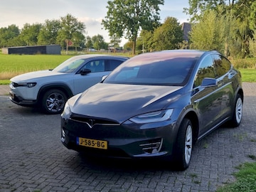 Tesla Model X (2020)