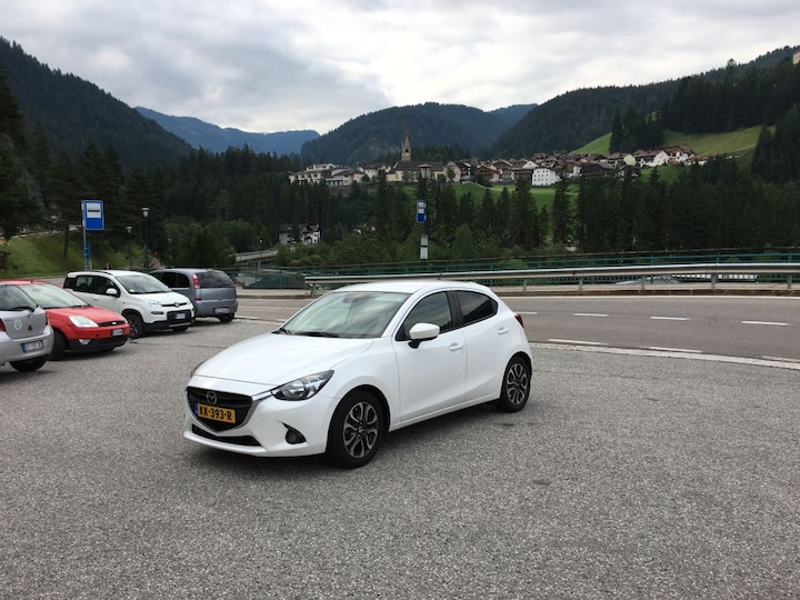 Mazda 2 SkyActiv-G 90 GT-M (2016)