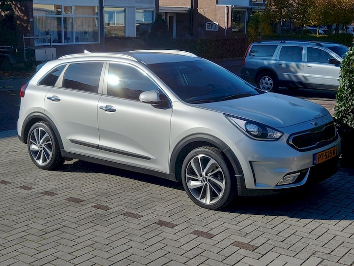 Kia Niro 1.6 GDi Hybrid ExecutiveLine (2017)