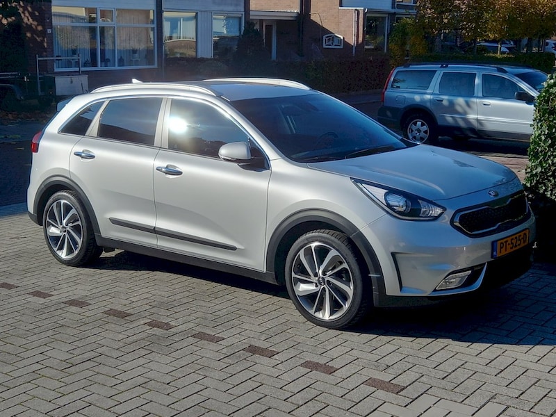 Kia Niro 1.6 GDi Hybrid ExecutiveLine (2017)