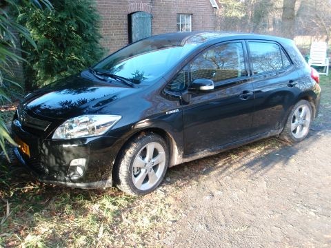 Toyota Auris 1.8 Full Hybrid Dynamic (2011)