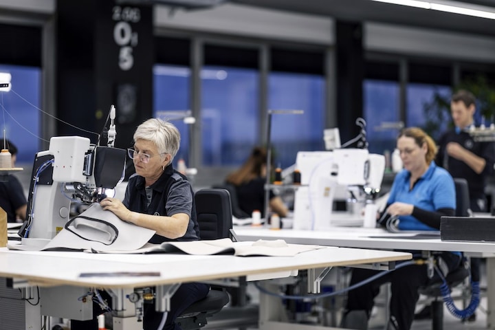Mercedes-Benz Manufaktur Studio