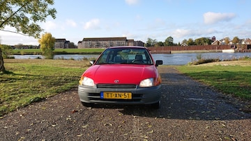 Toyota Starlet 1.3i (1998)