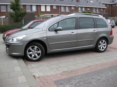Peugeot 307 SW 2.0-16V Premium (2007)