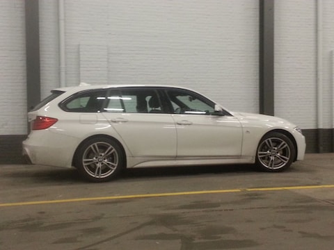 BMW 320d Touring Executive (2015)