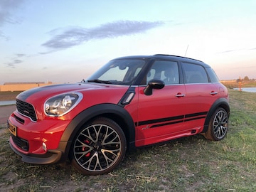 MINI Countryman John Cooper Works ALL4 (2015)
