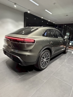 Porsche Macan 4 Electric (2026)