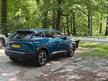 Peugeot 2008 Allure 1.2 Hybrid 110 (2026)