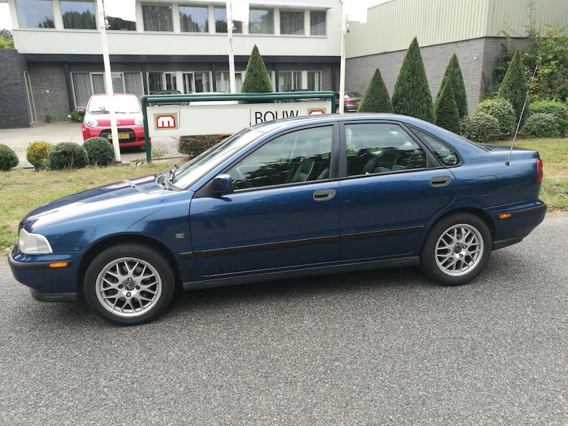 Volvo S40 1.8 Europa (1997)
