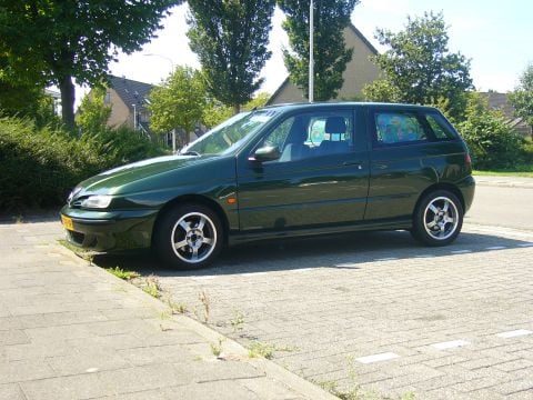 Alfa Romeo 145 1.4 Twin Spark 16V (2000)